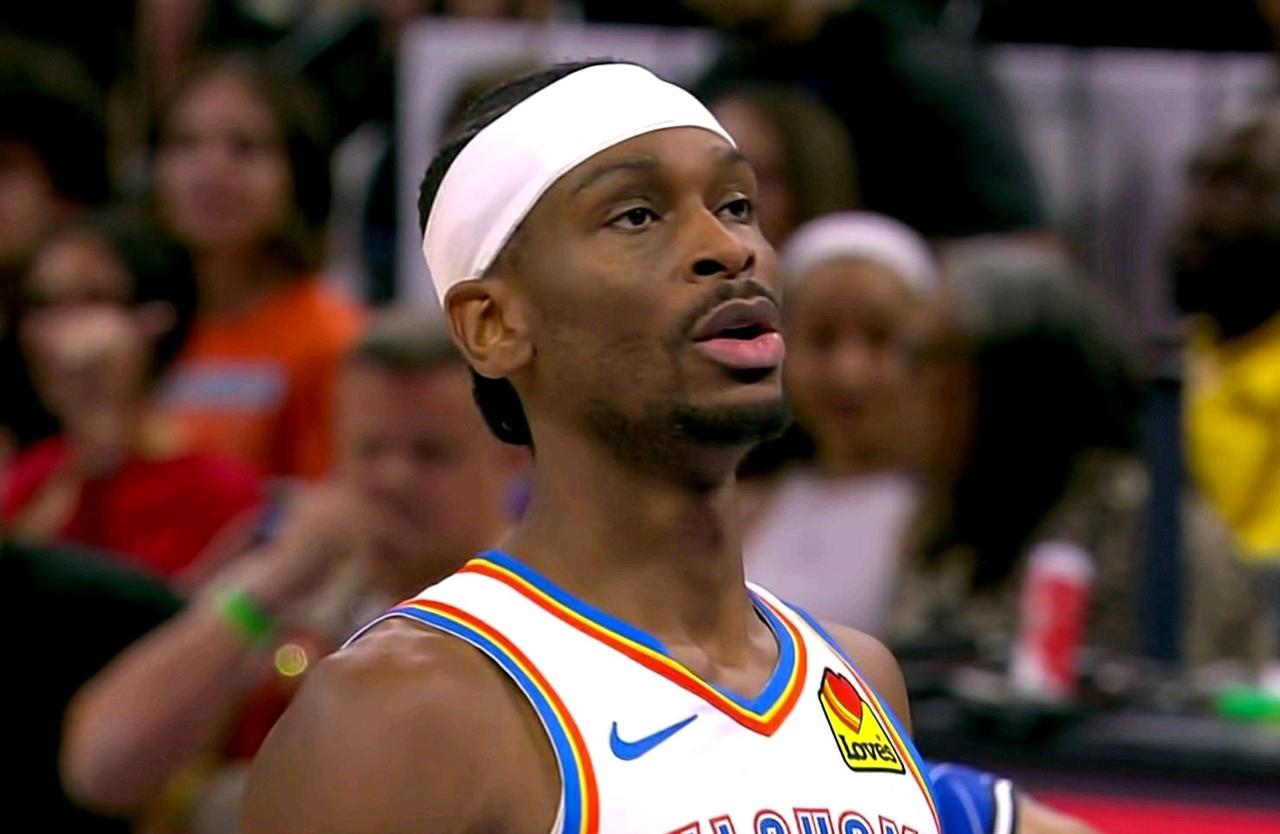 亚历山大关键时刻的神。在卫冕冠军雷霆客场挑战魔术的决战时刻发生极其疯狂一幕：