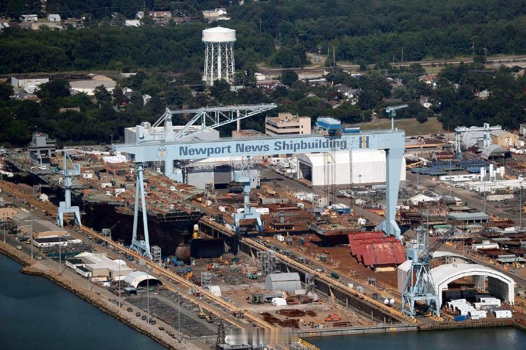 美防长访问纽波特纽斯造船厂，称中方不敢对美军任何试探，现场一片欢呼！乘着抓获