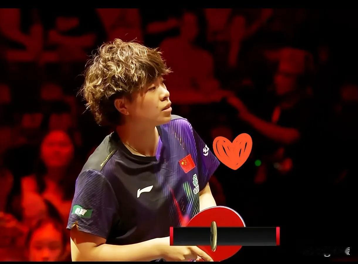 笑不活了，我光盯她俩发型看了。比赛是看完了，杜姐怎么输的，一点没看明白，就看