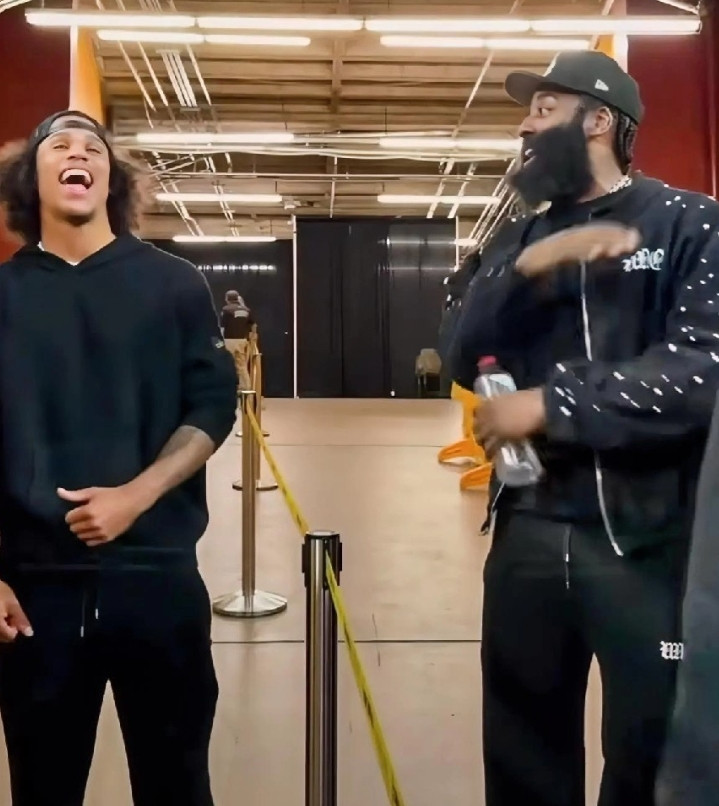 正式敲定，哈登如愿了，快船有点无奈。Shams的最新报道，哈登的交易已经达成