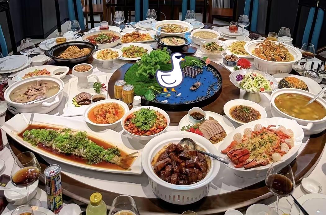 真是奇了怪了！昨天，婆婆在家族群里，扔了颗“炸弹”说：“今年过年，大家不用上门