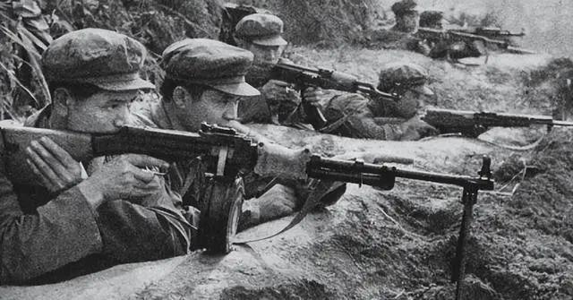 1979年那场战争，真正让苏联胆寒的不是南线56万大军，而是北方200万人的“陪