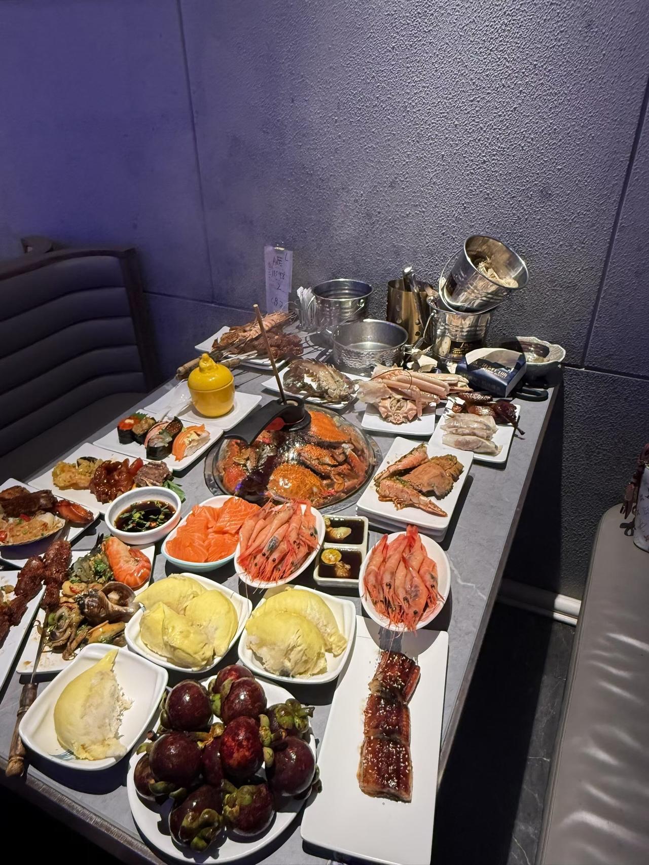 其实，躺平的人，基本就是废物，真正有能耐的人，是不会躺平的，他想躺平也不可能，只