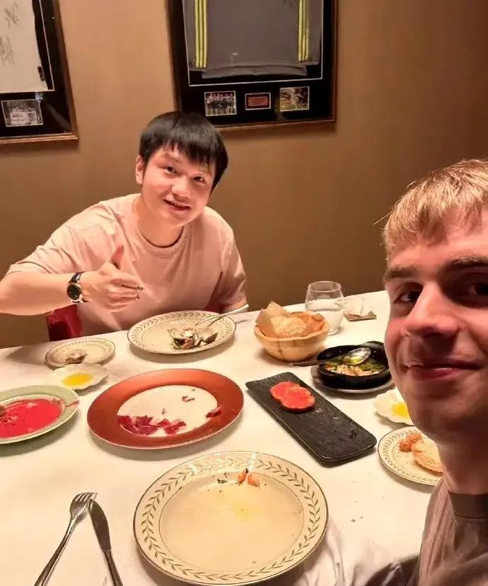 告诉大家一个消息，樊振东的队友，历史性夺得了个人第一个WTT大满贯男单冠军。没