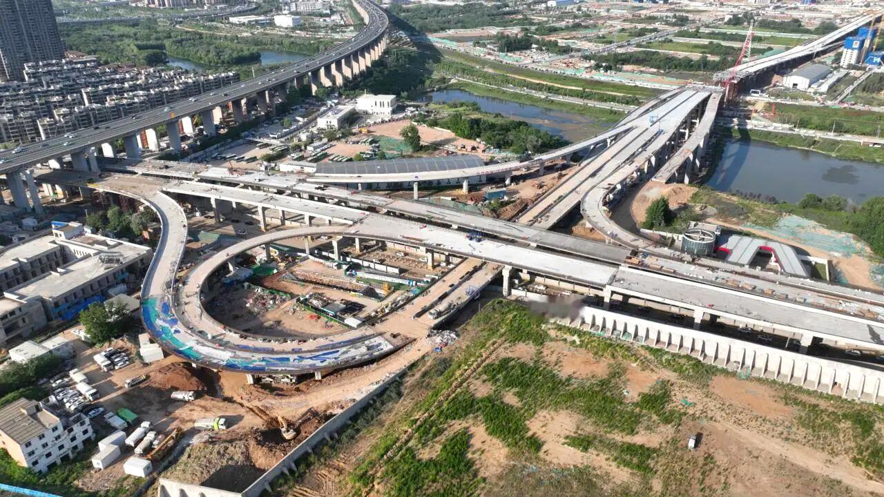 多图一睹西安东站高架快速路系统及节点立交建设近况。（图©陕交控集团）西安身边事