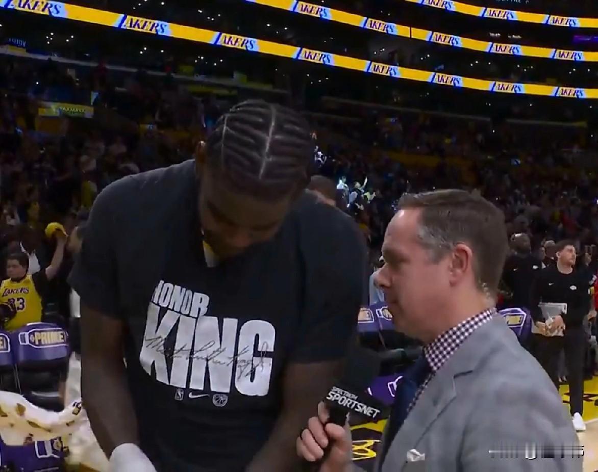 还得靠老詹！艾顿谈老大哥詹姆斯：“勒布朗是赢球的关键。”“他在最困难的时