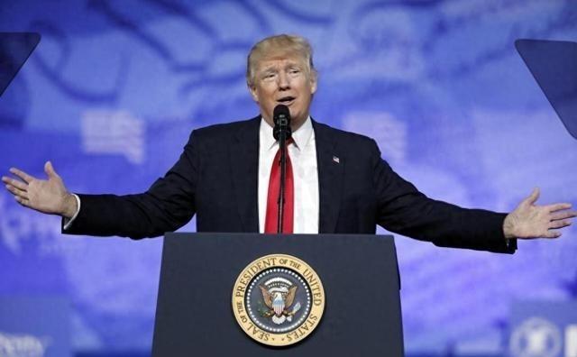 “如果你敢打乌克兰，我就要轰炸莫斯科，把莫斯科炸成稀巴烂”，还对中方放狠话，“如