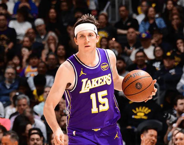 自从萧华说了，如今，裁判矫枉过正，里夫斯原形毕露啊！没了罚球。怕是只有湖人管理