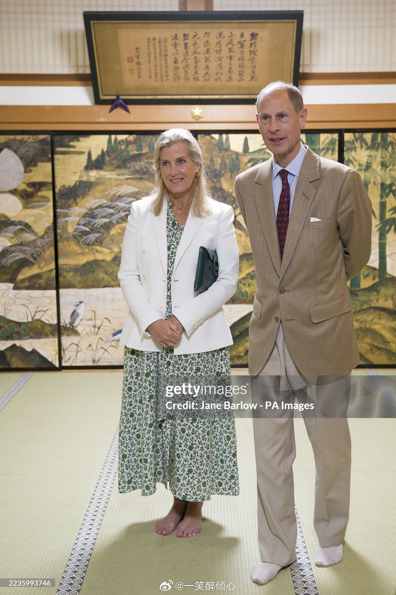 英国王室今天爱丁堡公爵夫妇在日本高野访问高野山宿坊宗仁院⛩️​​​