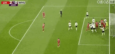 利物浦5-2西汉姆的前三个球，都是通过角球打进。去年年底定位球教练布里格斯离任时