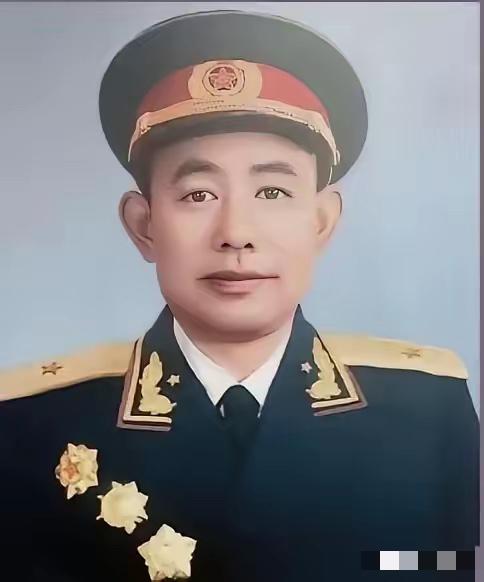 1951年，志愿军师长黄朝天违抗军令，率9000残兵掉头杀向3万美军，13天后李