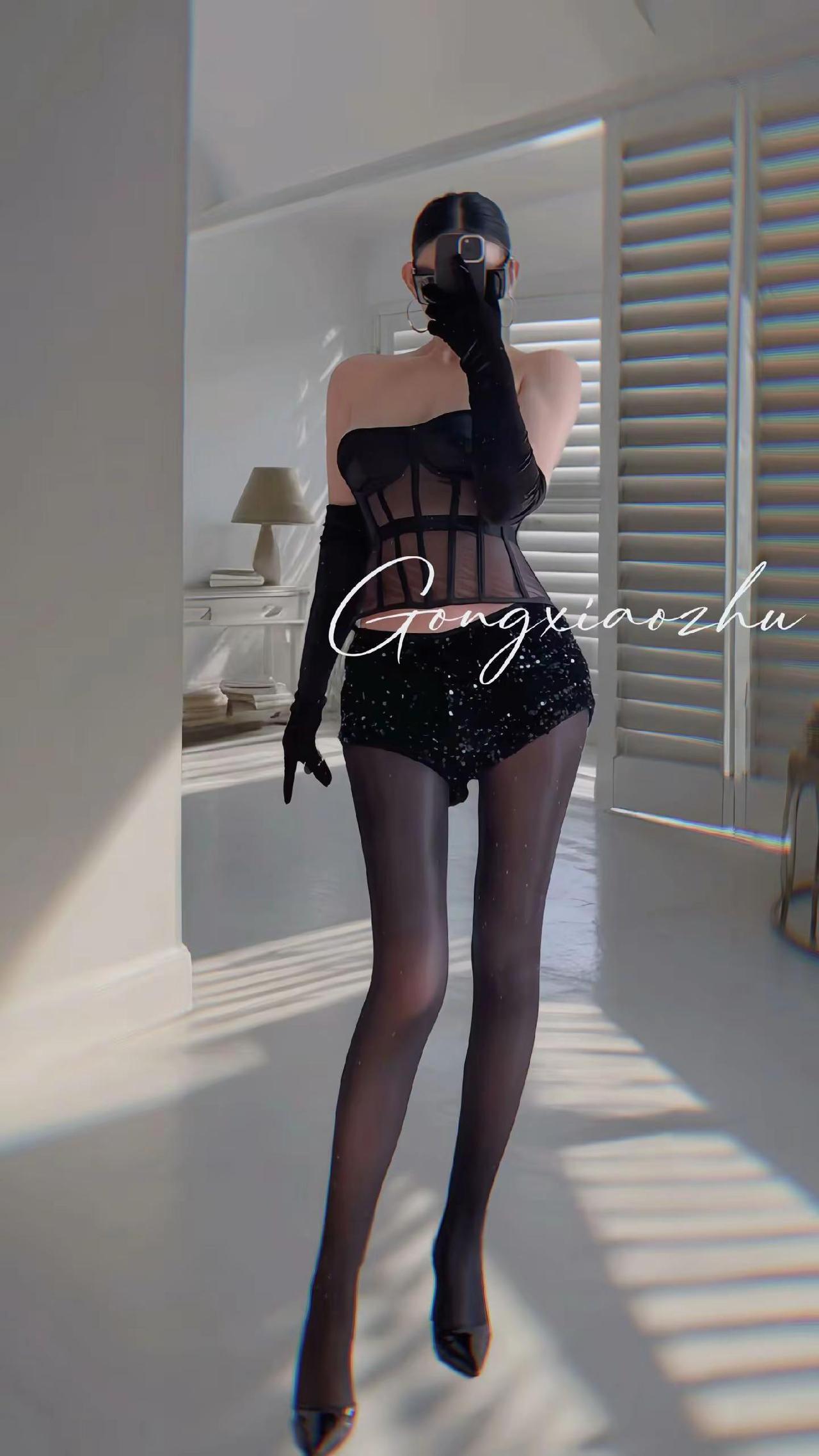 求夸夸。@xiaosichaqi1模特穿搭