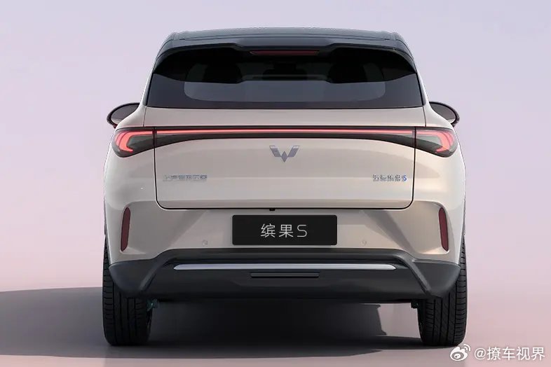 五菱又出手了，还是6万档，缤果S。最近几个月缤果基本稳定在月销12000台，去年