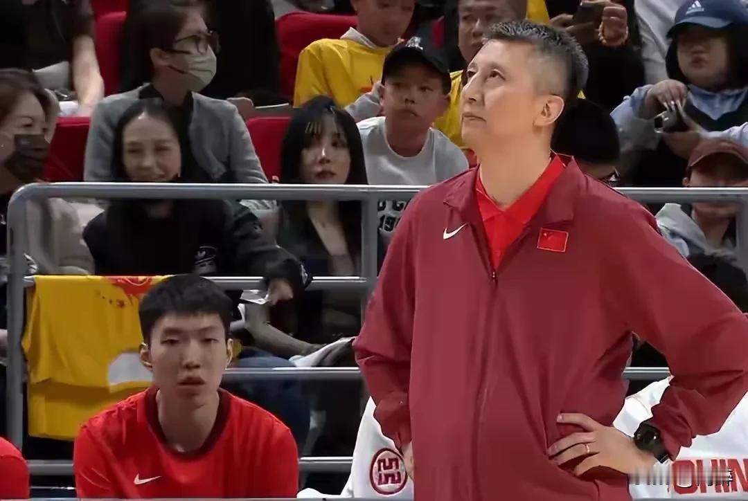 男篮世界杯亚洲区预选赛在主场遭遇“开门黑”，以四分之差憾输来访的韩国队。这场比