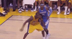 9次入选防守一阵，看看科比的恐怖防守！你们不会真觉得科比只会后仰跳投拿81