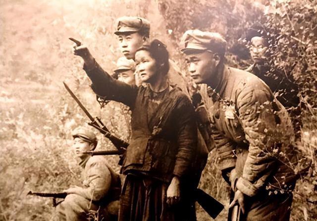 1953年8月，贵州女匪程莲珍被俘，但如何处置她却意见不一，于是，负责人便向毛主