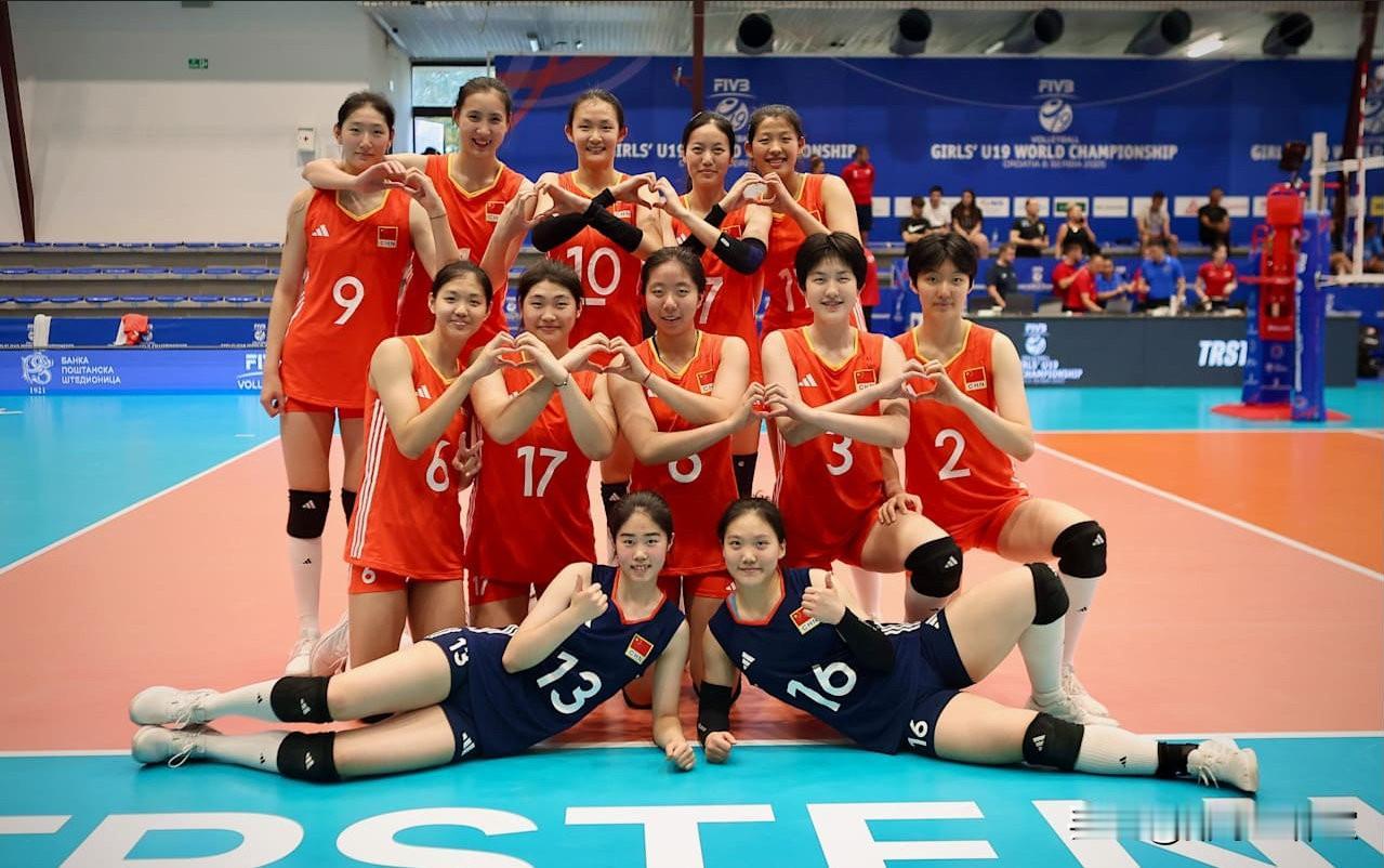 郭中楠的发展潜力或许比袁心玥更高，主要基于以下几点：首先，她在拦网意识上表现