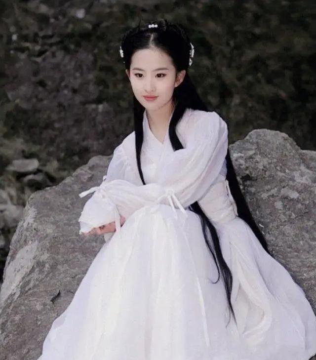 长大后才懂，小龙女为何不杀尹志平，只有一灯大师读懂了她的心思小龙女是《神雕侠侣