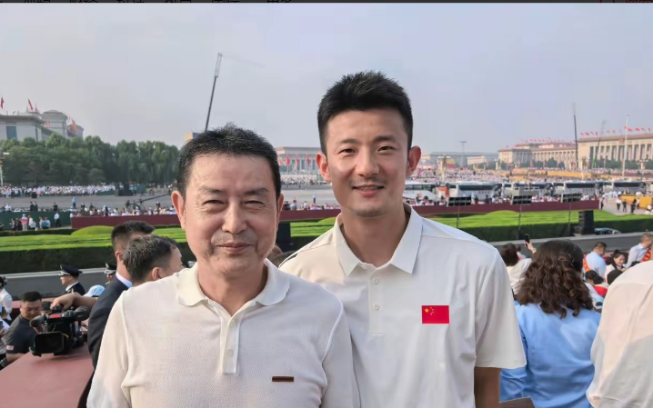 中国体坛2大主教练，受邀参加9·3大阅兵即将68岁的前中国女排主教练陈忠和，