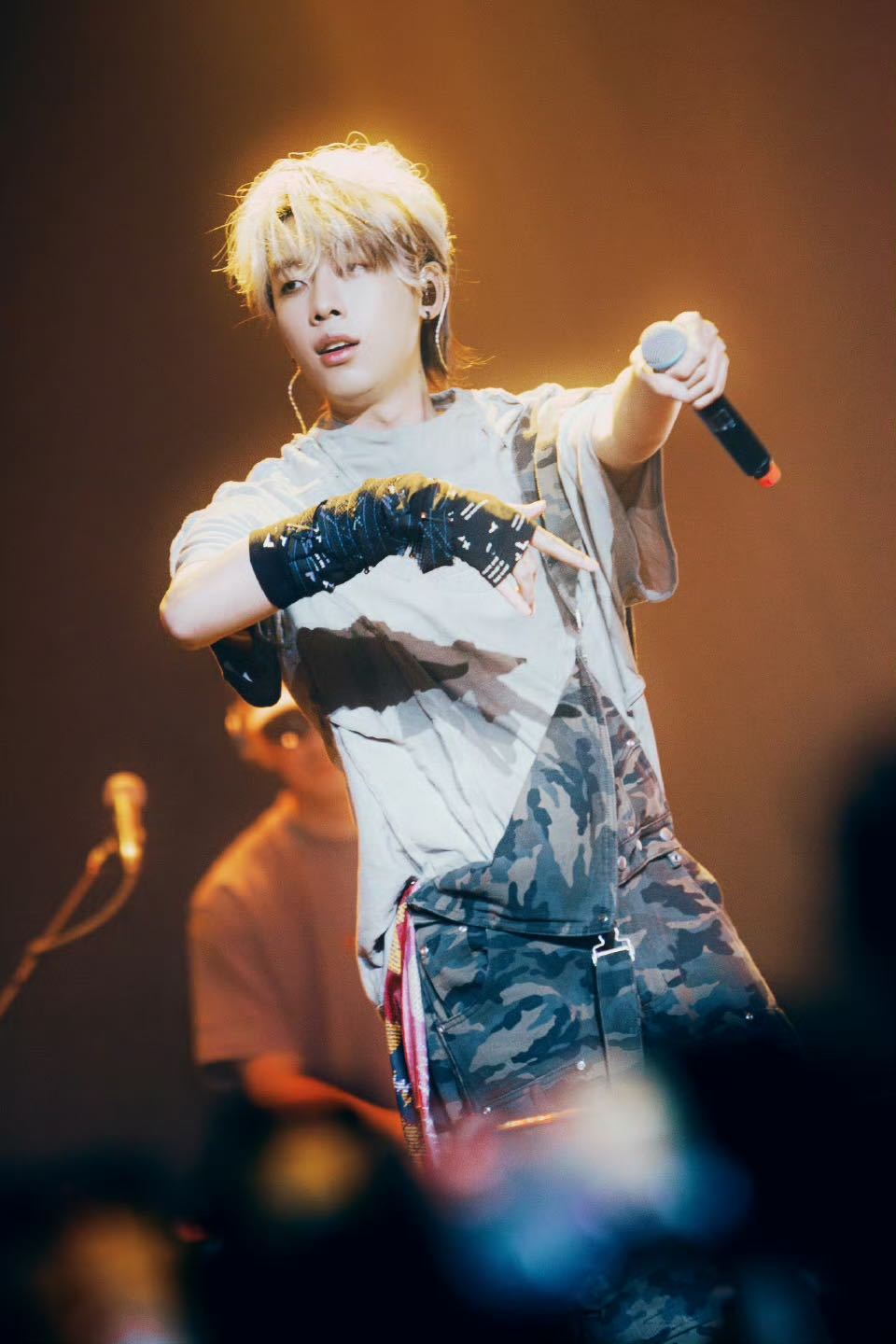 中国式父子关系有多拧巴太戳心了，这就是典型中国式父子，心里全是疼爱，嘴上却一句都