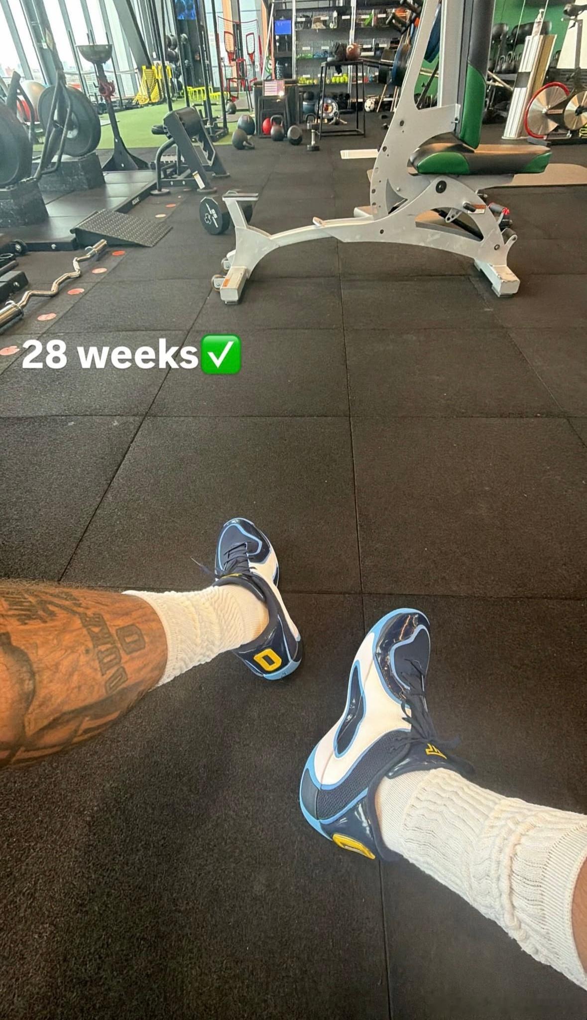 杰森·塔图姆！跟腱康复28周完成✅同时这周是感恩节，前几天JT带着Deuce回馈