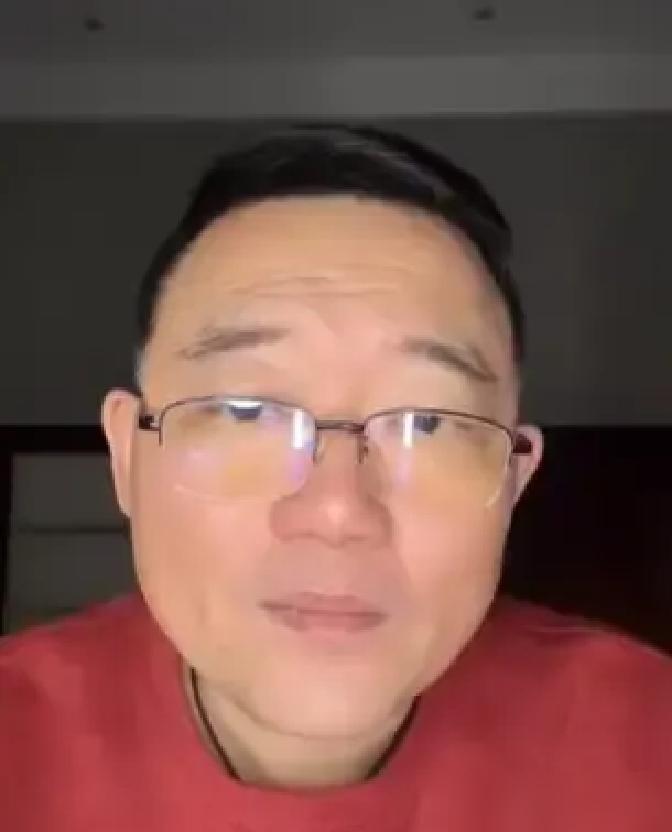 郑好昨晚在直播间聊到郭德纲巡演门票飙到三千多，张嘴就来一句“有人格局配不上那成就