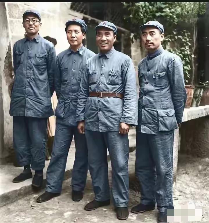很有年代感的老照片[祈祷][祈祷][祈祷]