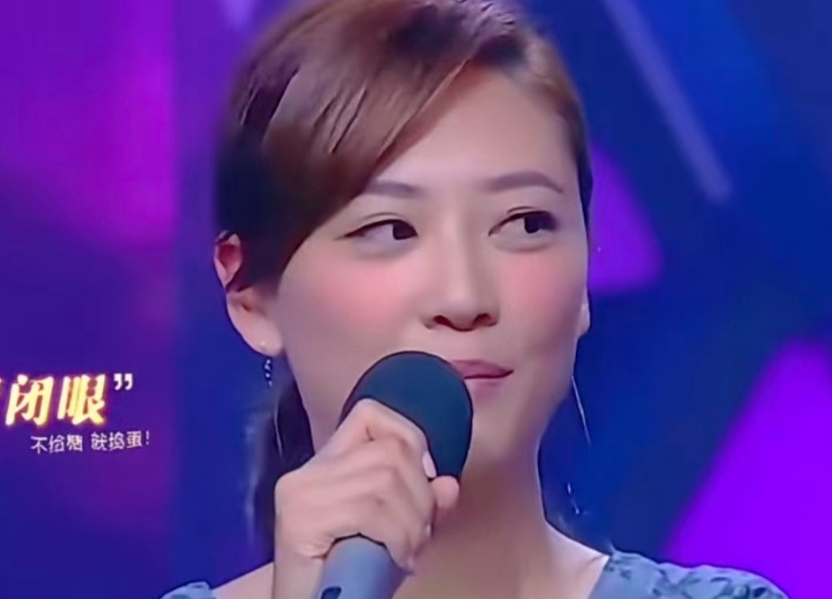 终于知道陈小春和应采儿为什么不再生女儿了！应采儿和陈小春两个孩子都是男孩儿，