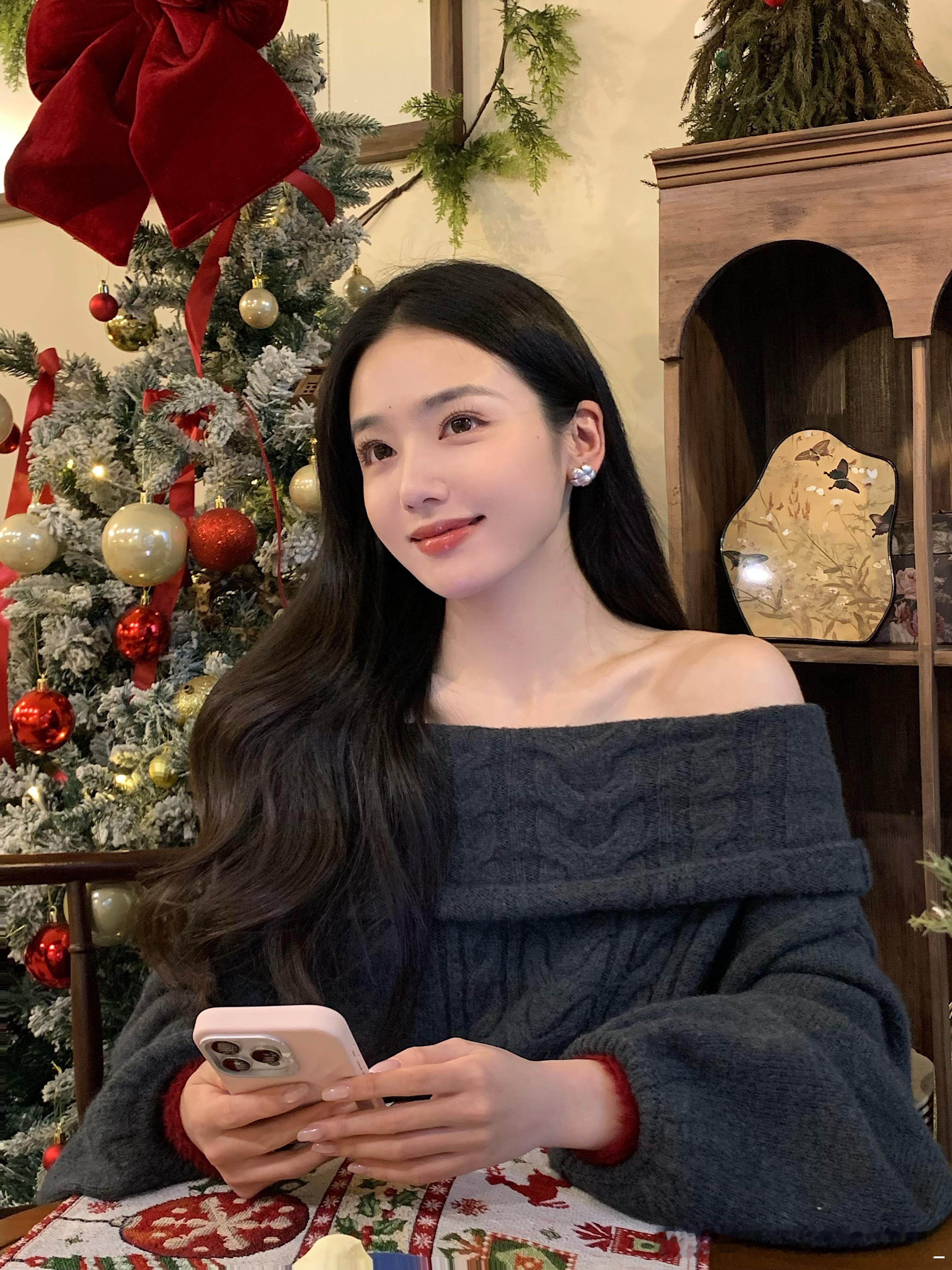 幸福圣诞月🎄🧣👭🧑🎄🥳