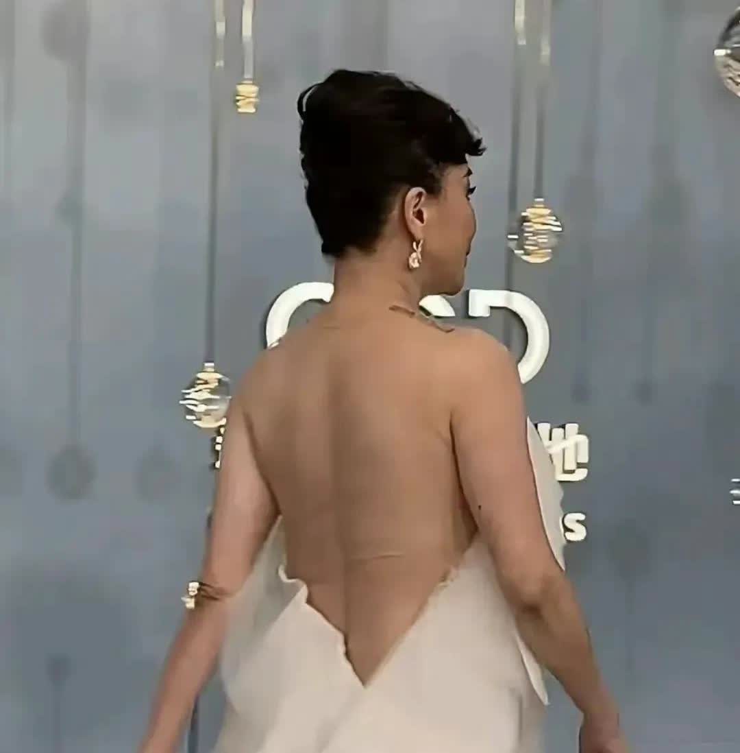 看了没有滤镜的刘嘉玲，还是觉得这种年纪就不要追求性感了
