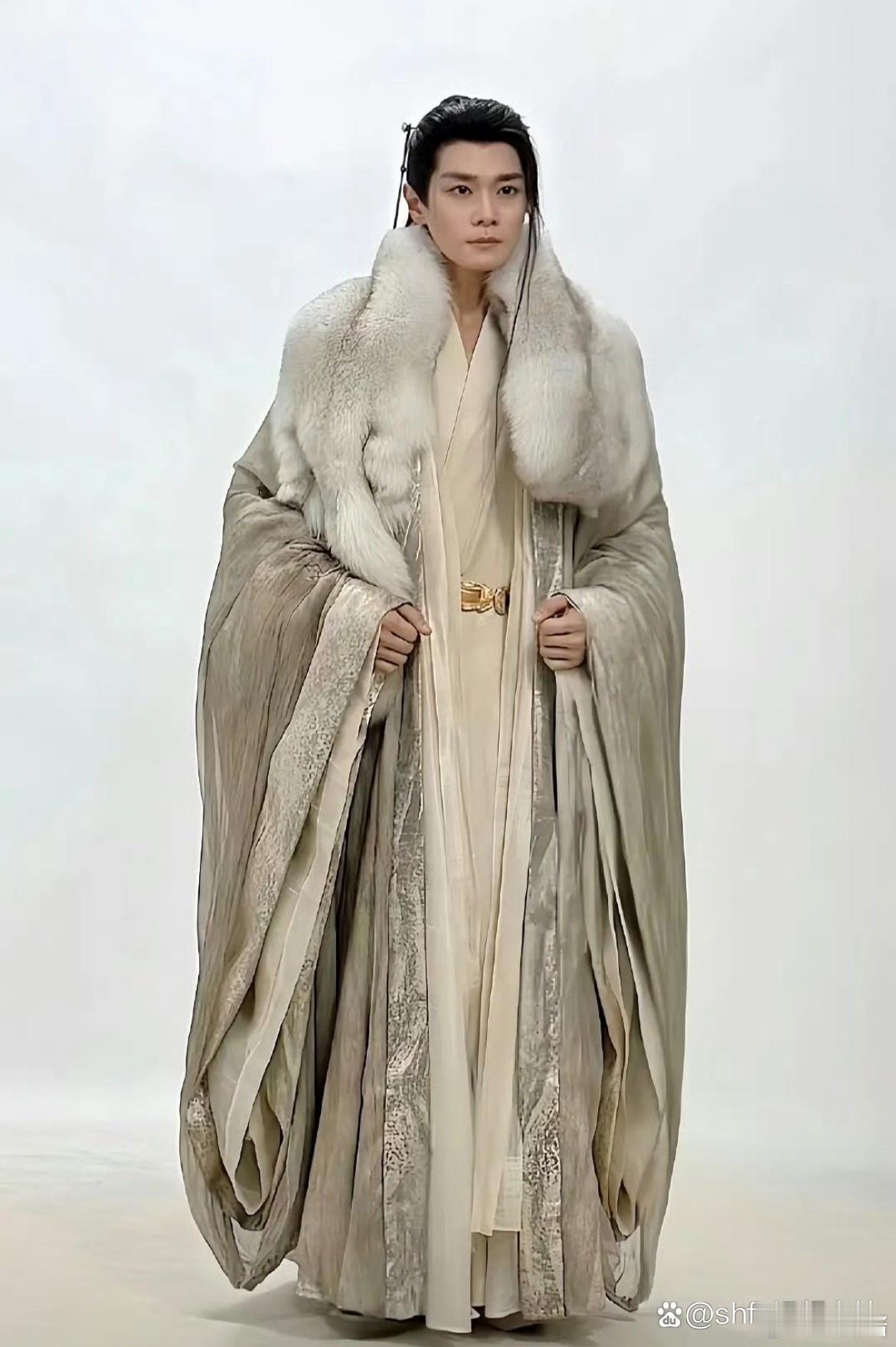 曹骏这次的造型设计？？？这两根须须，实在难以get到美感！