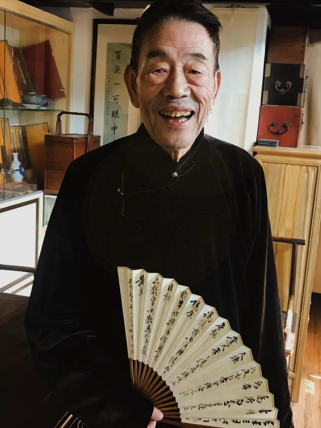 杨少华亲口说过我和孩子们住一块，儿子没说什么但是儿媳妇讨厌我，因为​​就