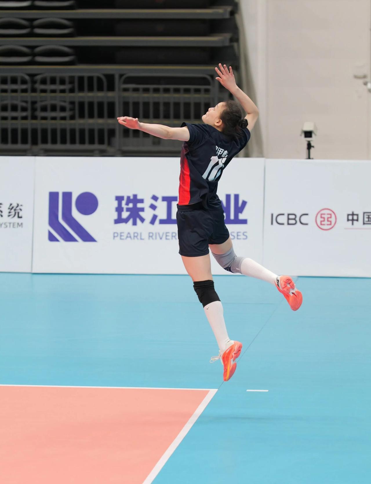 中国U19女排主教练袁志“看走眼”淘汰了魏伊杉，没想到这位18岁小将参加全锦赛，