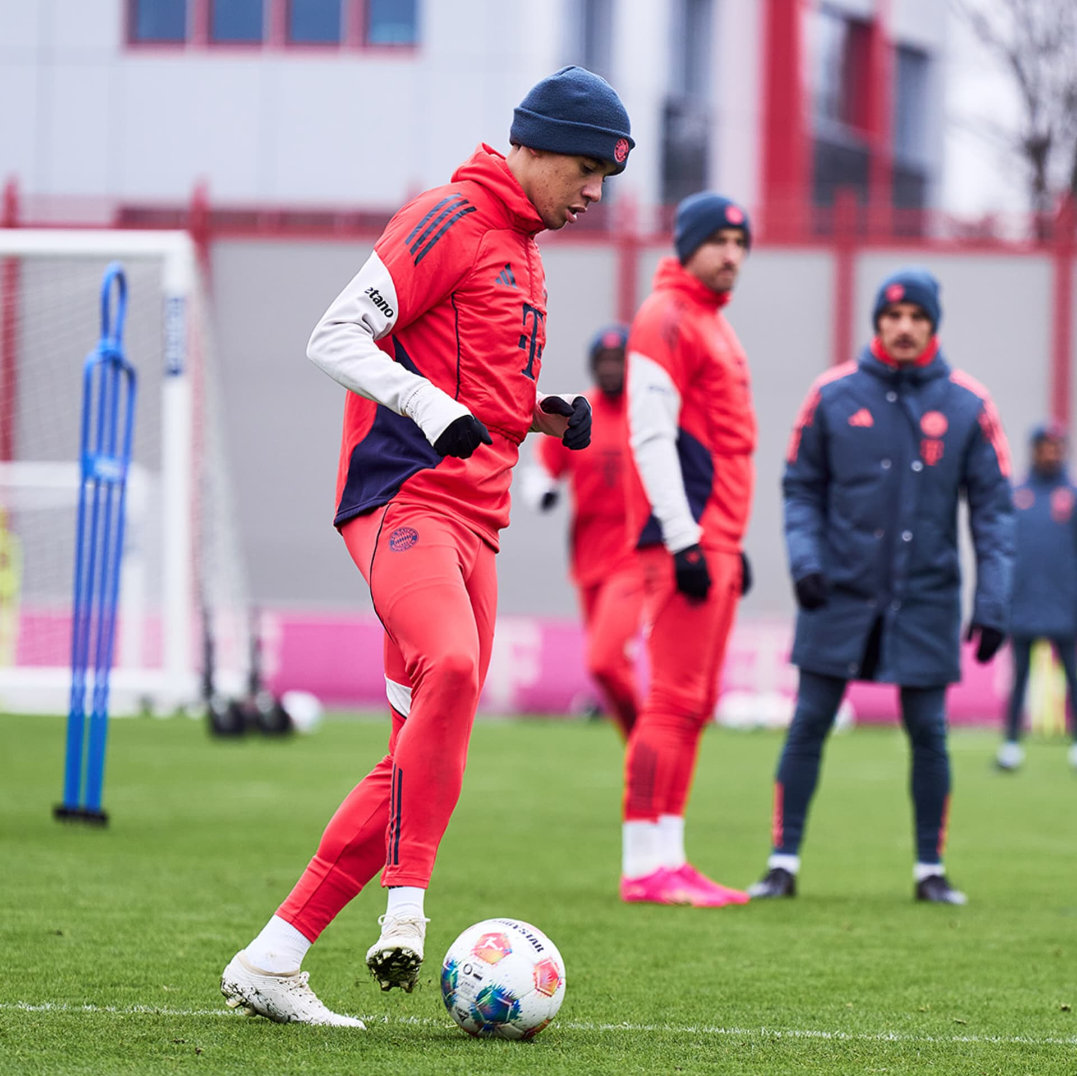 穆夏拉昨天缺席了对阵萨尔茨堡的比赛，一方面是因为他需要更多训练，另一方面是因为他