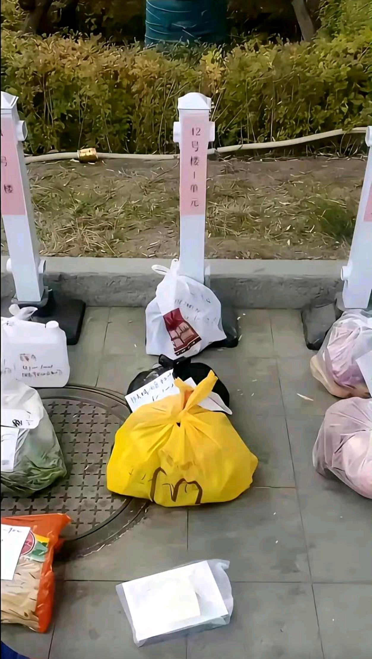 凡是小区不让外卖进的就得这么干