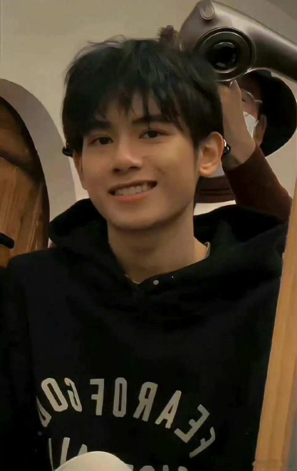 胡先煦热血番男主具象化DNA动了！胡先煦这是把热血番剧本焊在身上了吧他的热