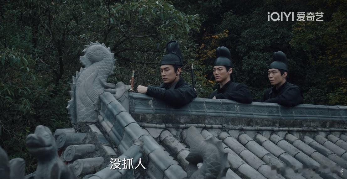 开始重温唐朝诡事录第一部，卢凌风偷看苏无名查案这里还挺搞笑