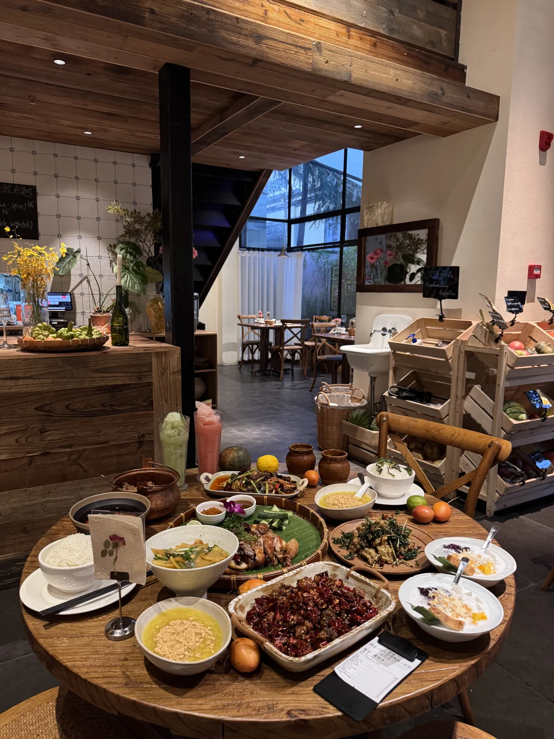 卧槽。。成都首家！！独栋木屋小食堂！！