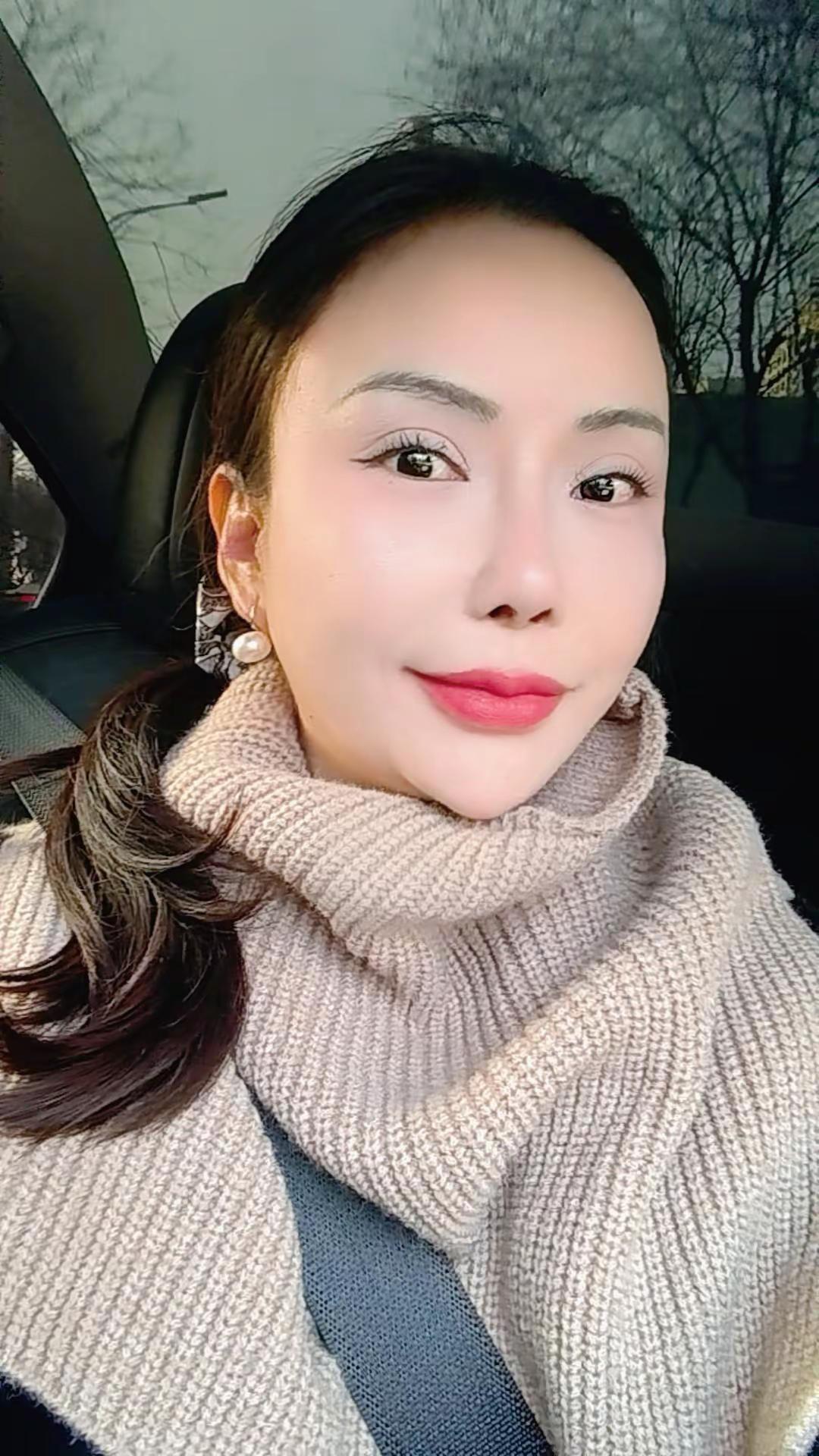 哈哈，前几天大家说是贵妇风，今天什么风啊😦