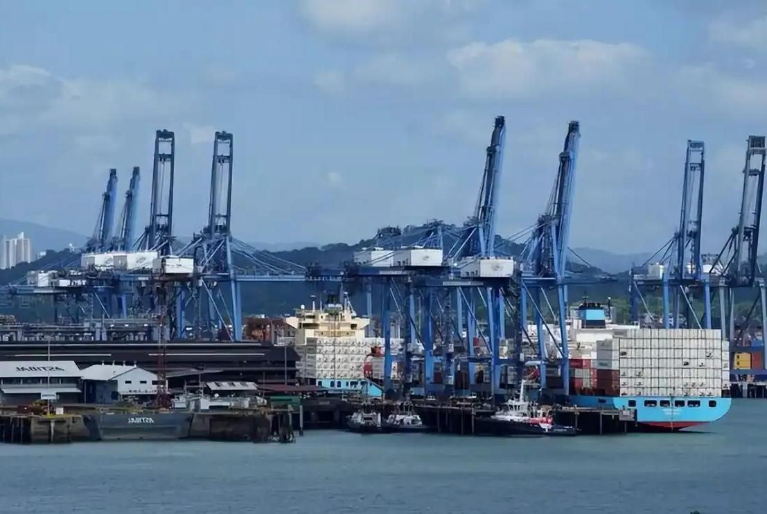 就在刚刚中国外交部与香港特区作出回应巴拿马最高法院近日裁定长和集团子公司持