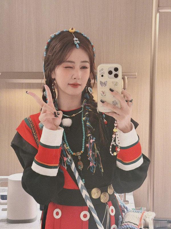 白鹿没有高原反应谁能想到白鹿没高反还能被王鹤棣吐槽，希望鹿鹿真的能好好调理身体呀