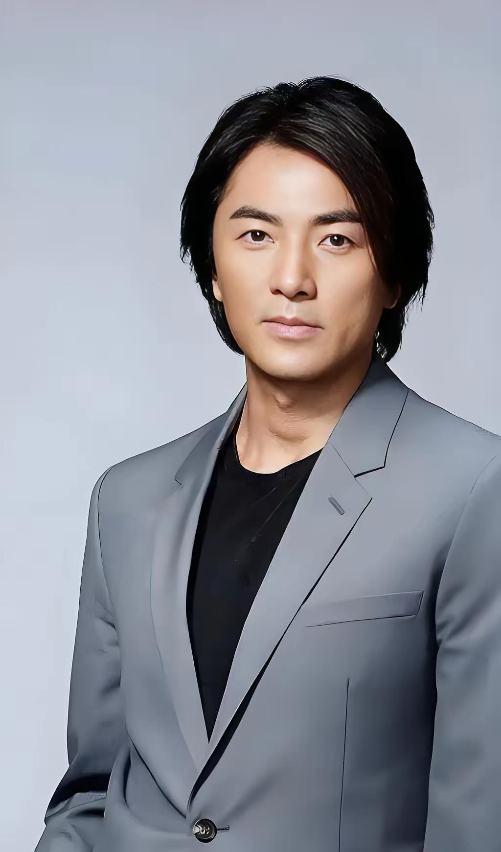 现在全网最揪心的，怕是郑伊健了吧！谁能想到，他筹备许久的2025年12月日本东京