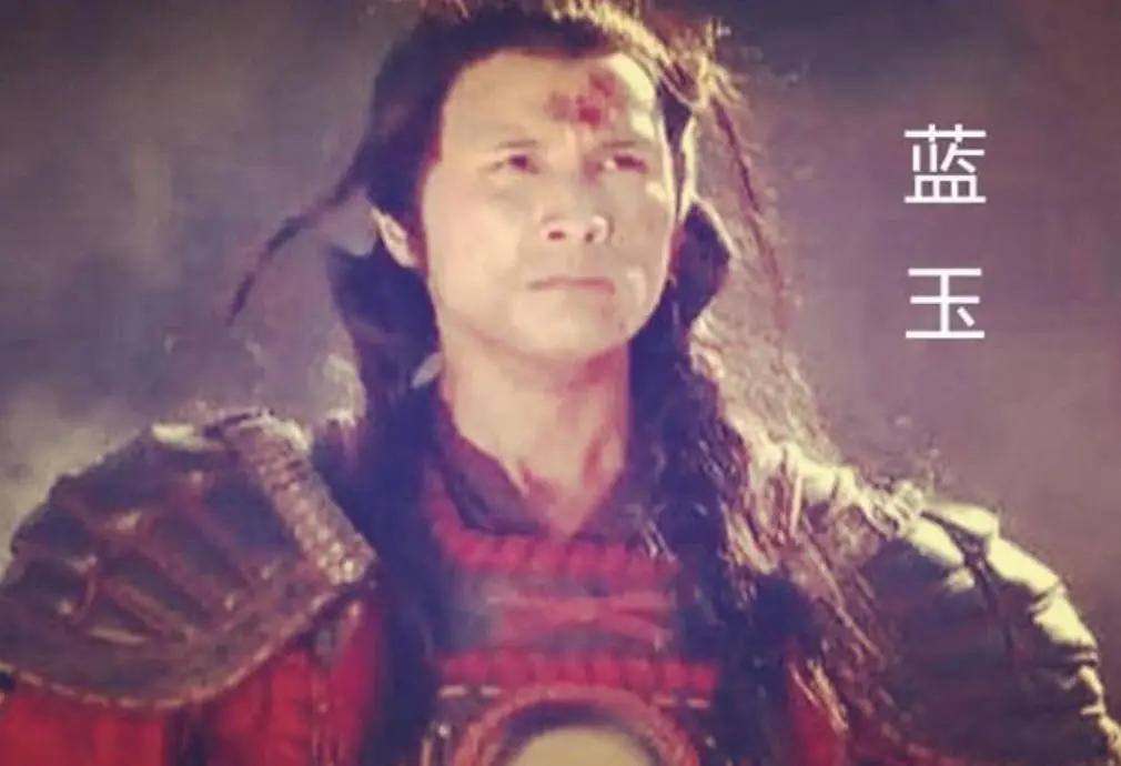蓝玉刚交出兵符，转头就对老婆低声交代：“我在城外藏了三千死士，你马上去传令，暗号