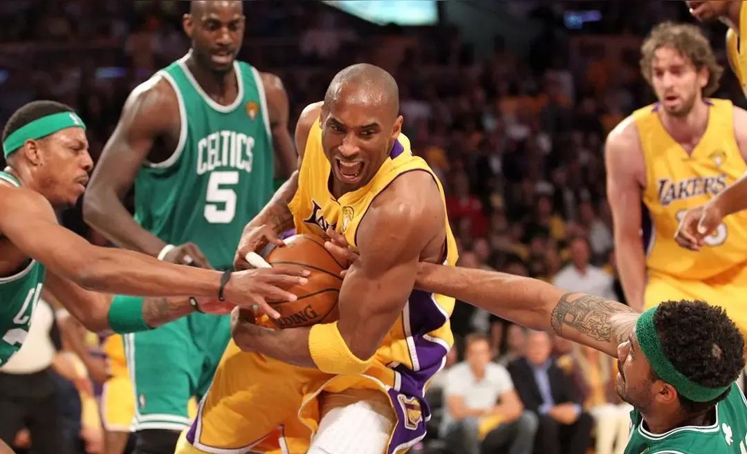 NBA最伟大的成就球员——乔丹NBA最伟大的数据球员——詹姆斯NBA最伟大的