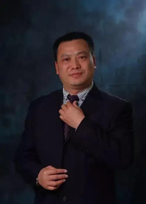 金荣灿直言：一旦统一，西方制裁或超俄！中国必须立刻做好这6件事表面上看，台海