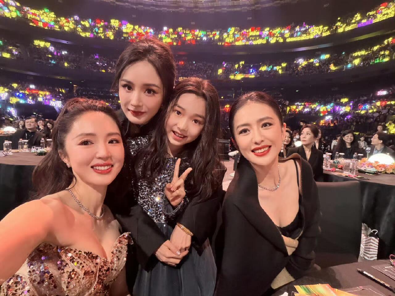 佟丽娅与杨幂属于两种完全不同的美感，很难分出高下，只是风格差异明显。佟丽娅