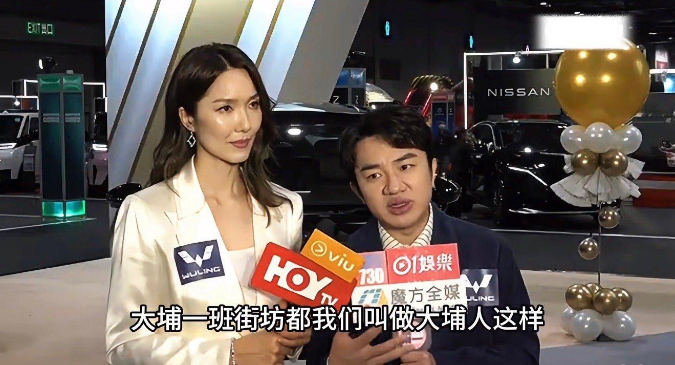 年龄上来了，王祖蓝居然比他老婆显年轻了