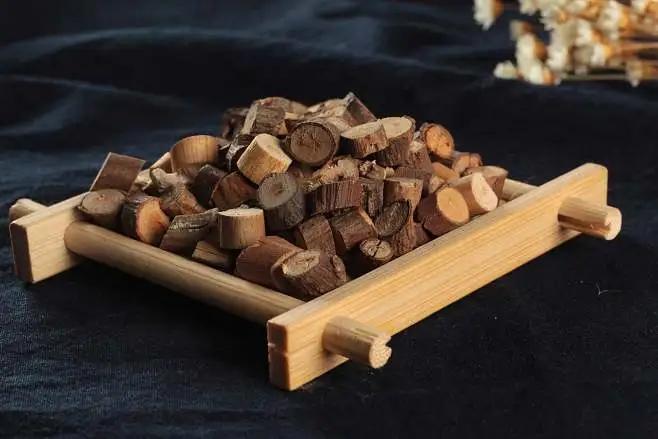 心寒用桂枝，肾寒用附子；散不同地方的寒，要用不同的补阳药！肾寒——附子