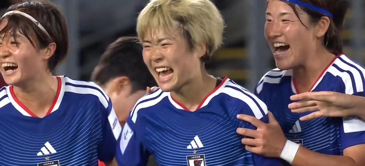 2026年3月18日女足亚洲杯这场半决赛太精彩了！日本队4:1大胜韩国队，顺利打
