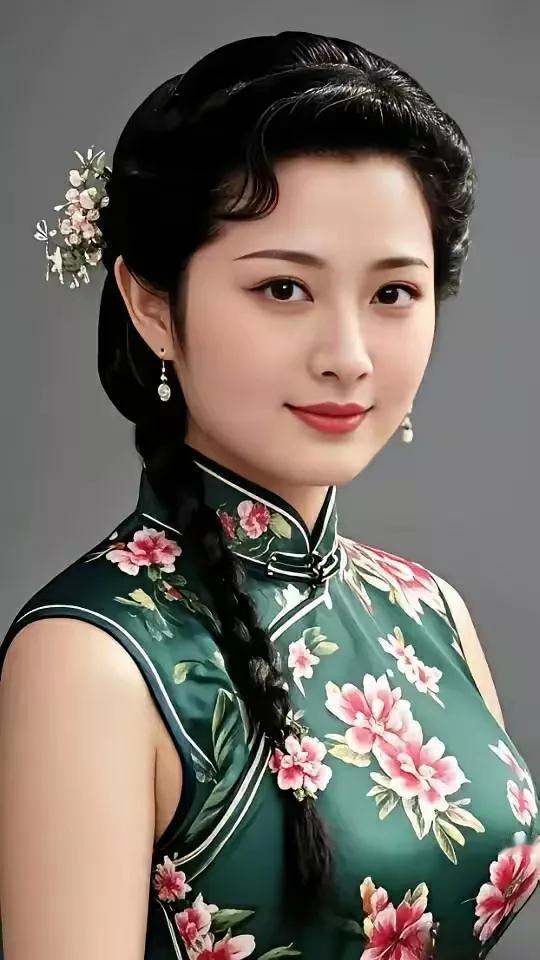 优雅旗袍，复古风韵，韵味十足！🌸💄